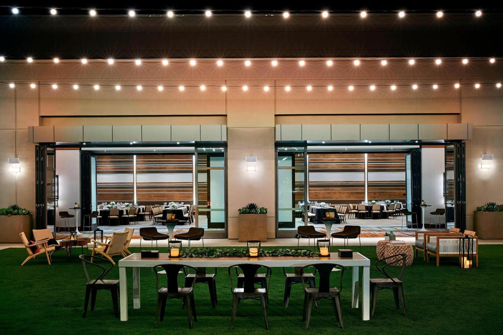 Marriott Irvine Spectrum Exterior photo