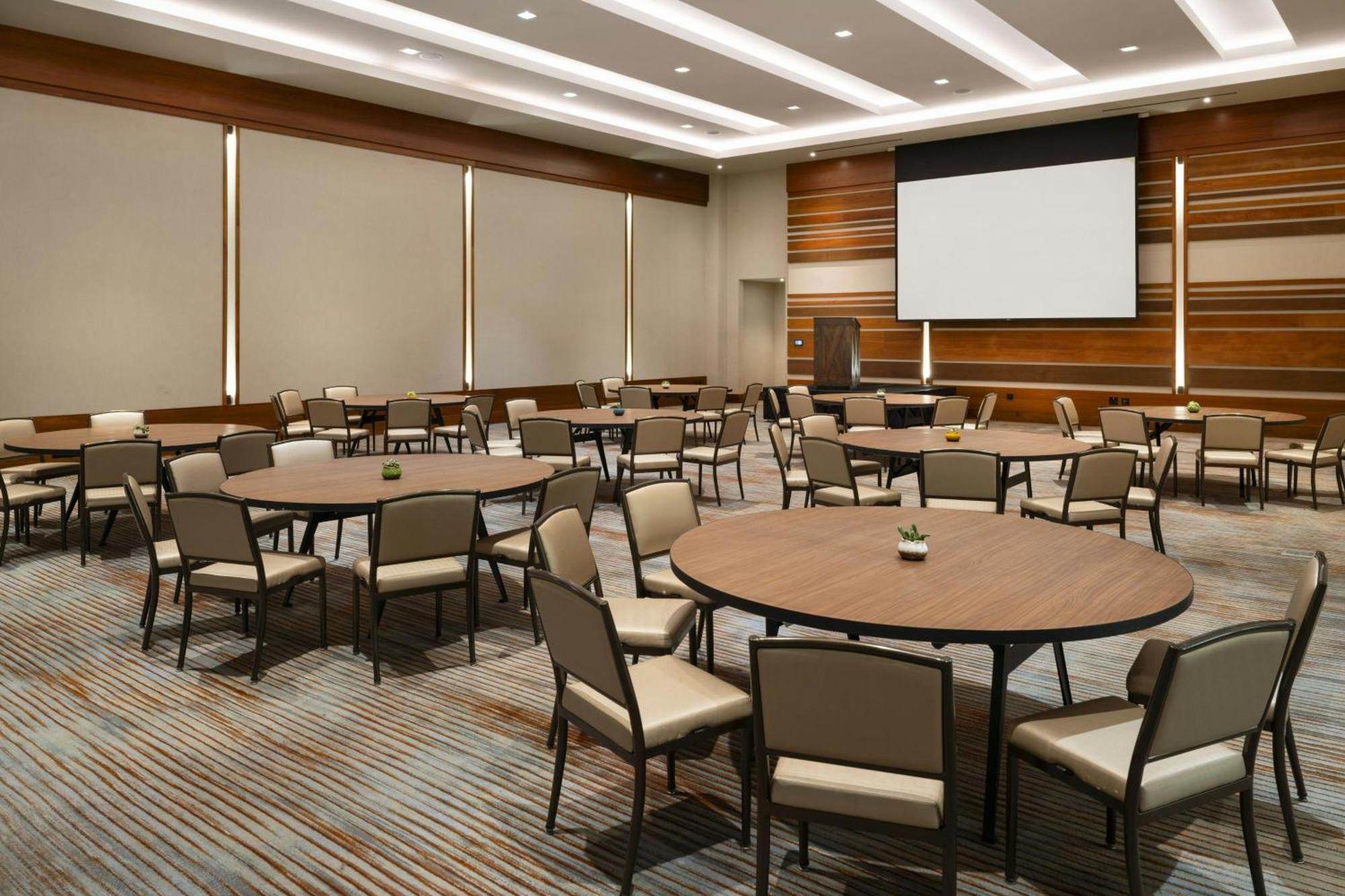Marriott Irvine Spectrum Exterior photo