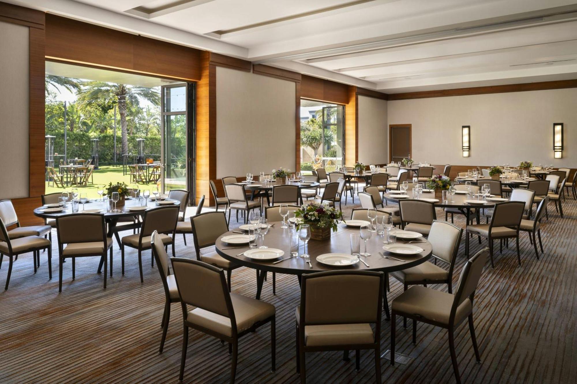 Marriott Irvine Spectrum Exterior photo