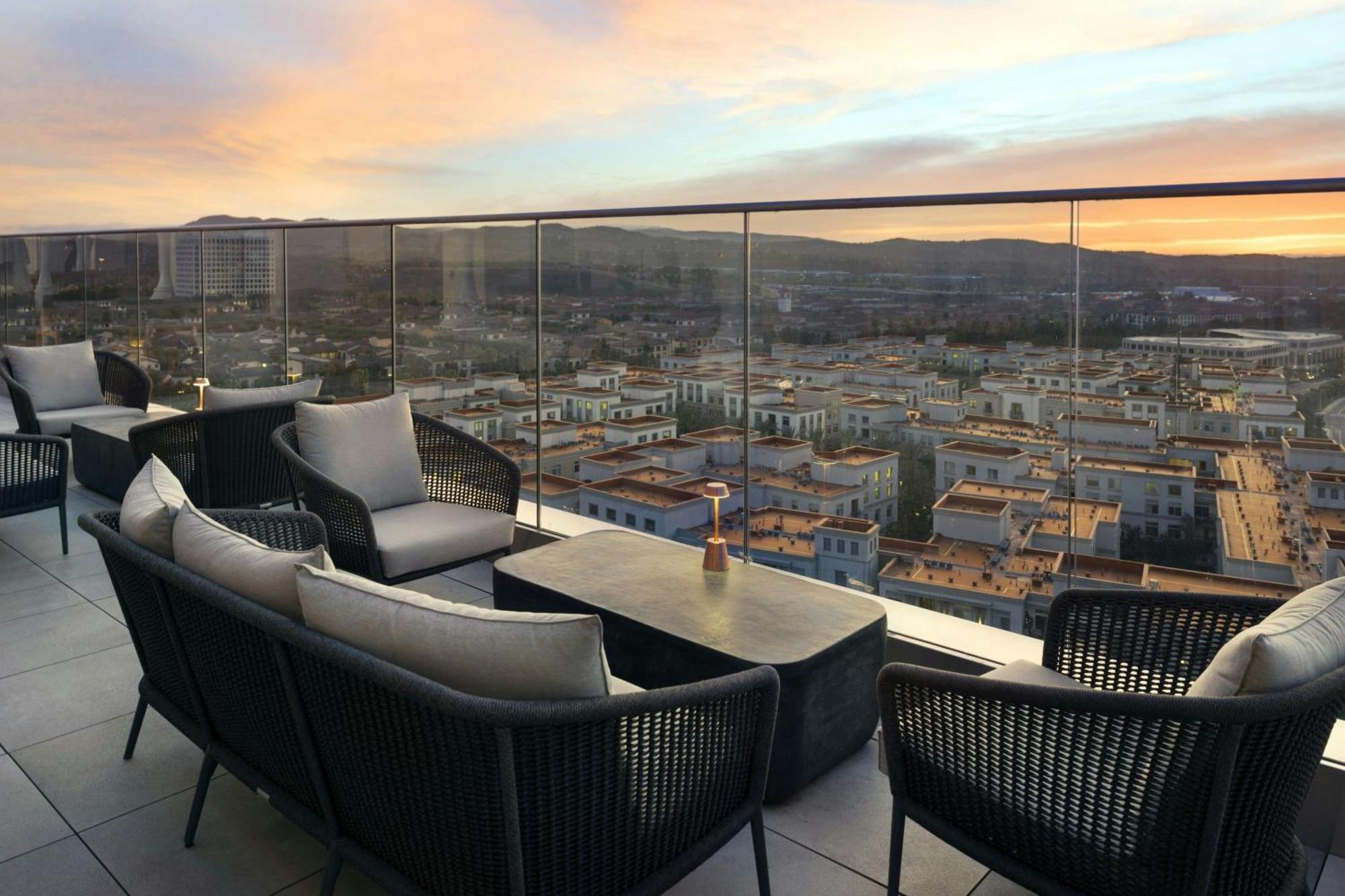 Marriott Irvine Spectrum Exterior photo